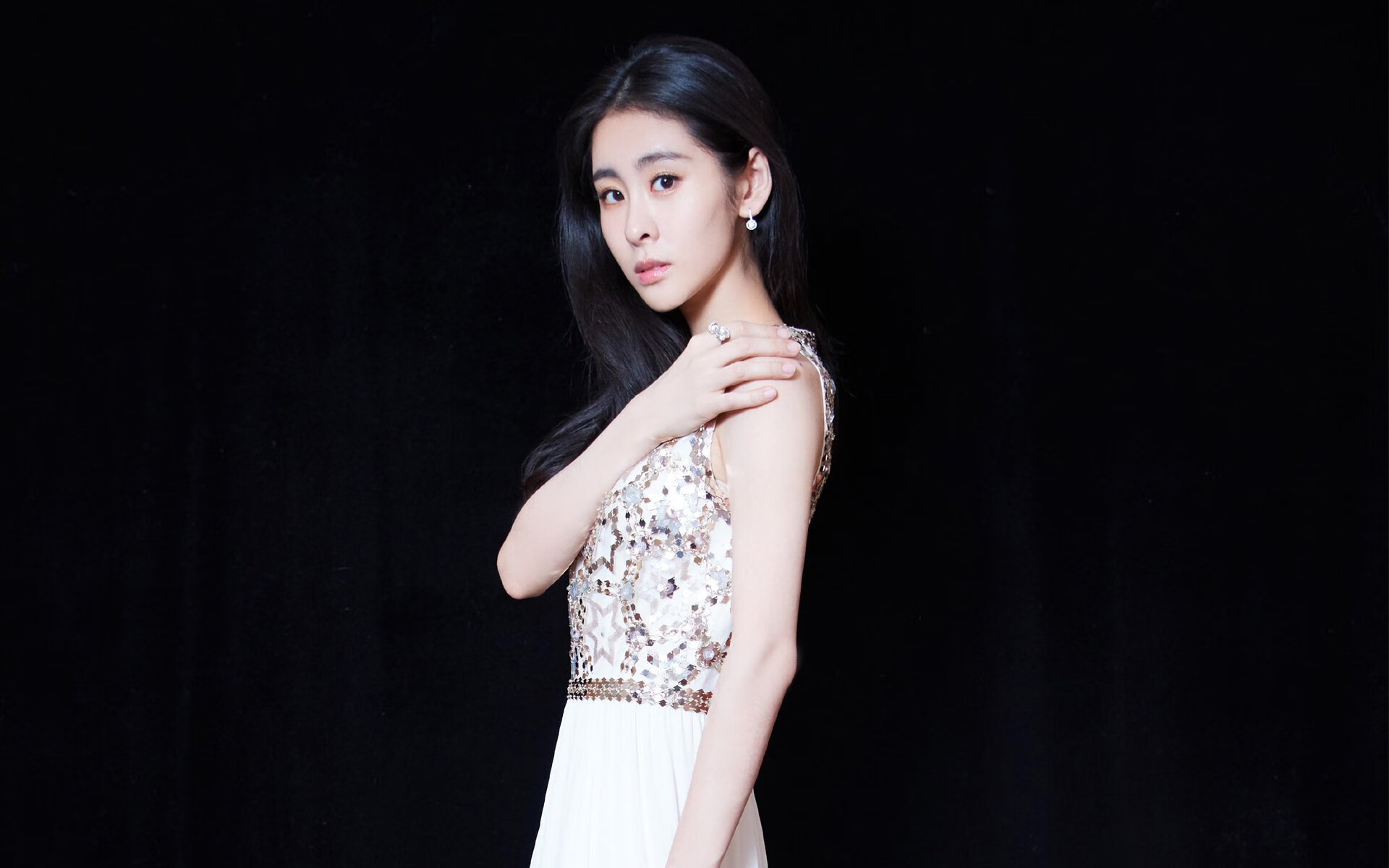 中国男篮积极引入外籍助教丰富战术体系,中国男篮外国籍球员