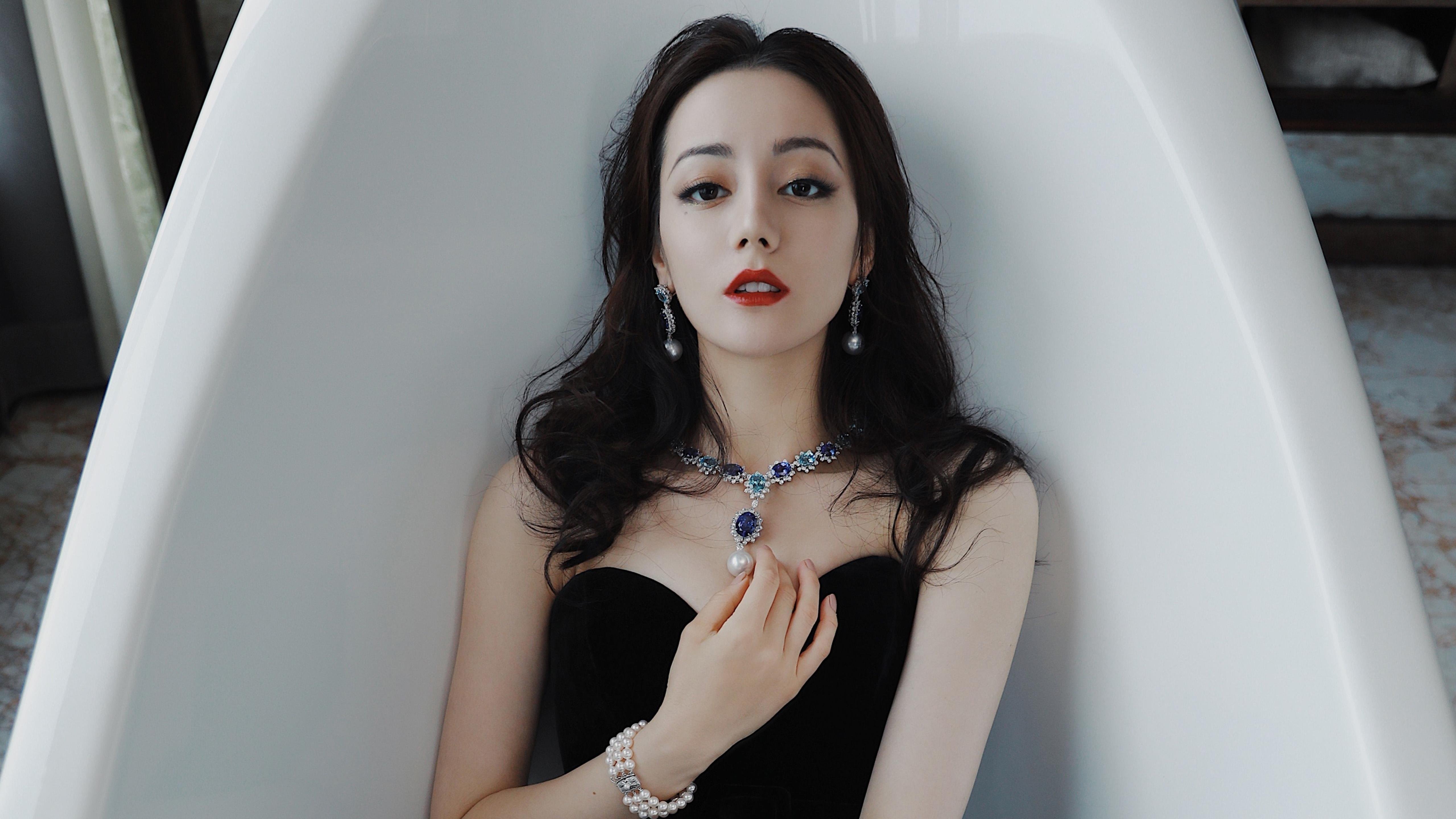 拉齐奥强化右路通道形成配合支点