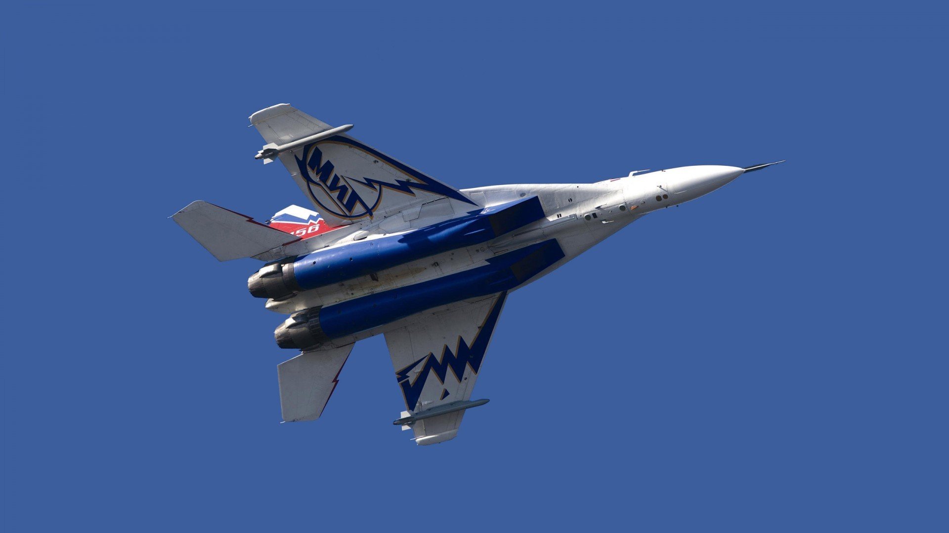 霍勒迪运筹帷幄带领雄鹿完成逆转，霍勒迪进攻